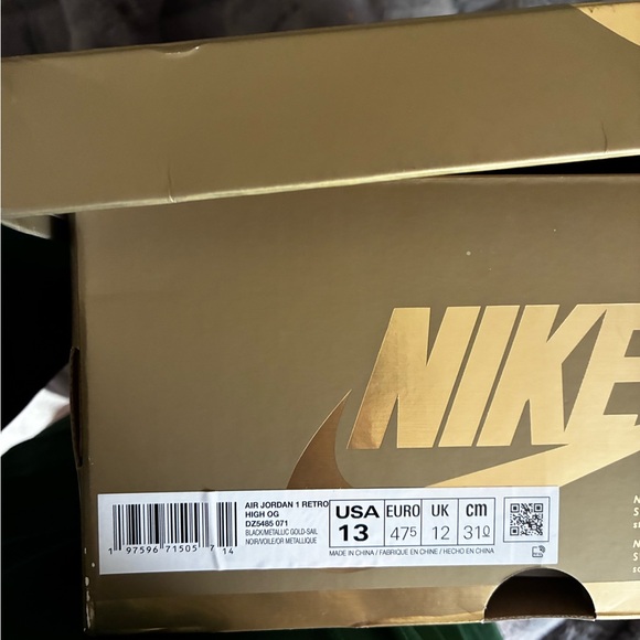 NIB Nike air Jordan 1 low retro high OG. Black and gold - Picture 5 of 7